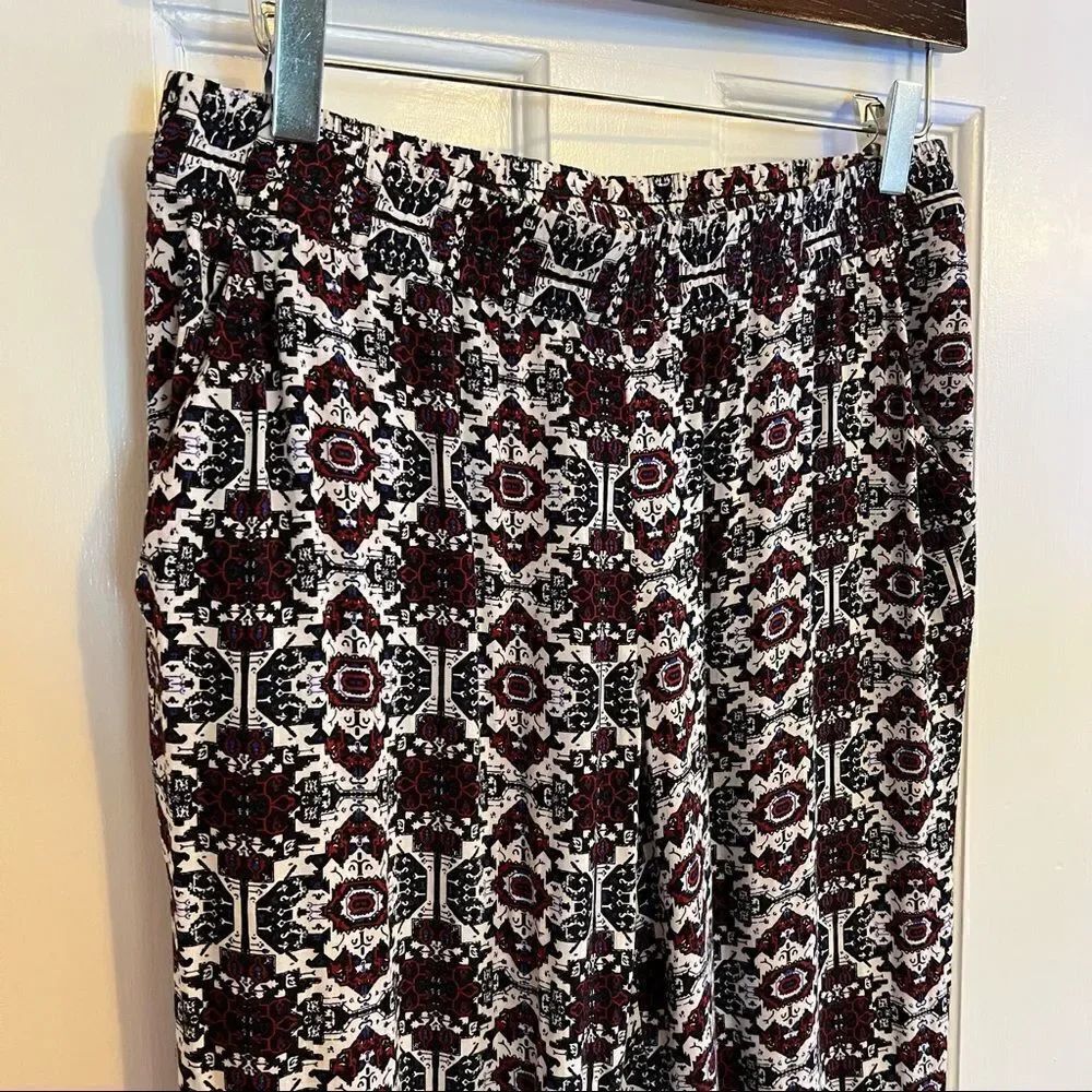 Divided patterned pants   - Picture 3 of 6